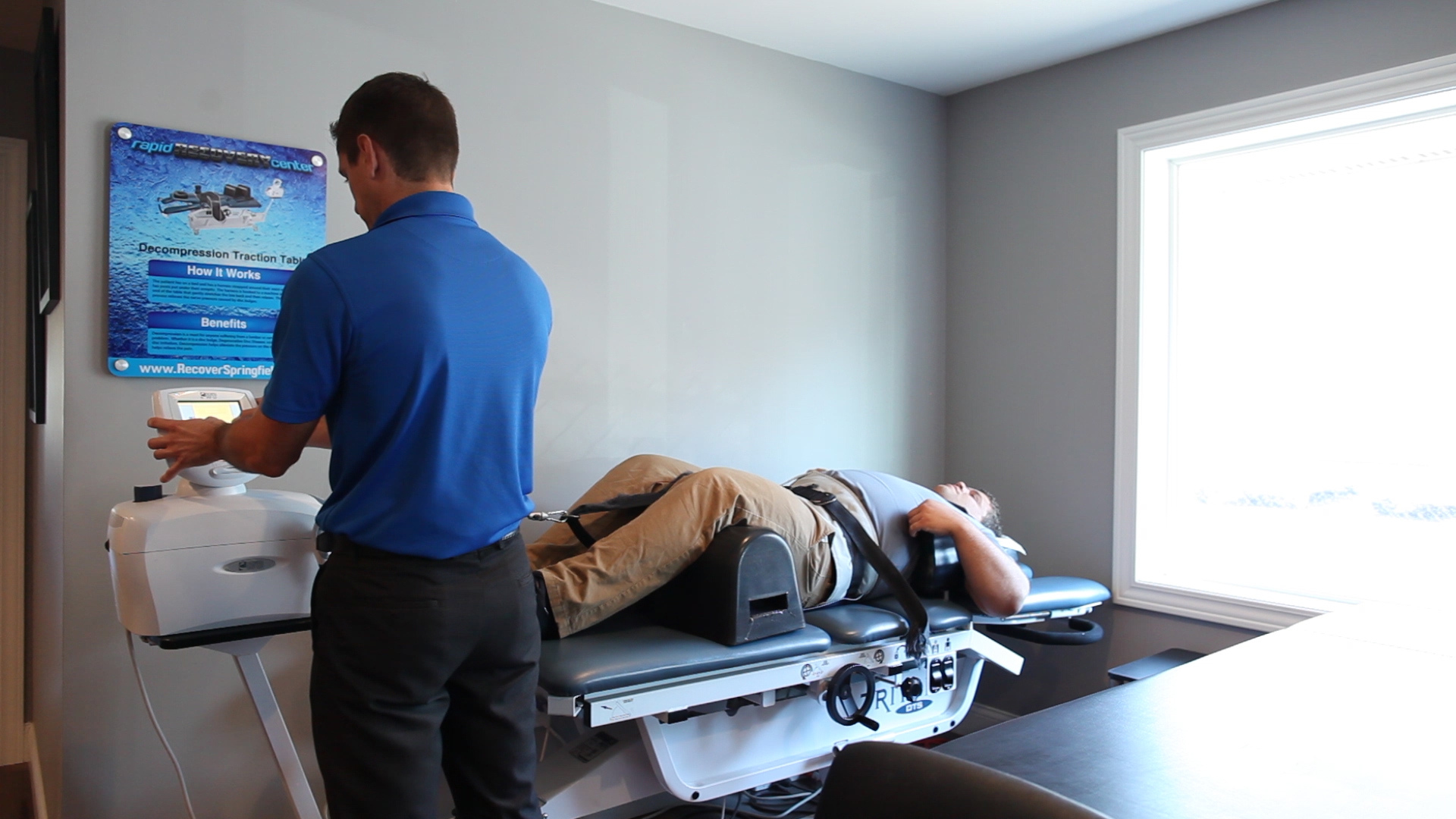 Spinal decompression therapy session at Springfield Wellness Center